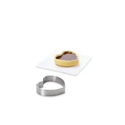 Cercle perforé forme coeur ø 8 cm de L'école Valrhona par De Buyer
