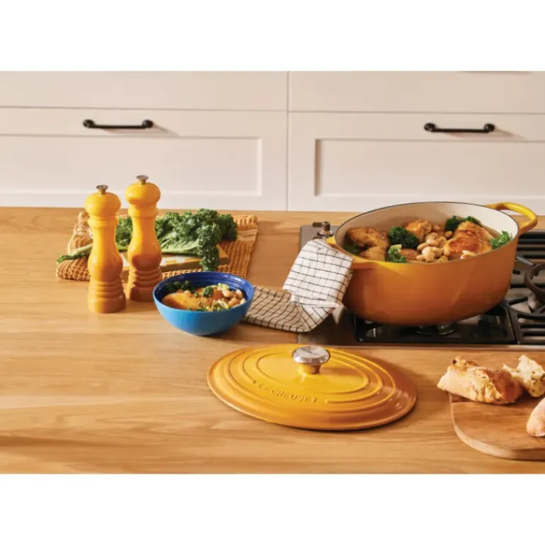 Cocotte en fonte Ovale 31 cm Nectar Le Creuset Signature