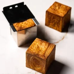 Moule Inox Croissant Géométrique Cube 7 x H 7 cm Pavoni