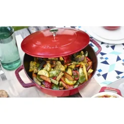Sauteuse en Fonte Chistera 28 cm Rouge Cerise Staub