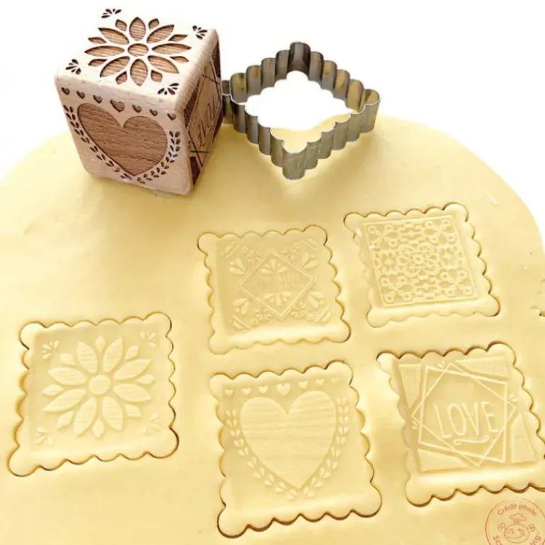 Tampon Biscuit Fait Maison et Emporte-Pièce Scrapcooking